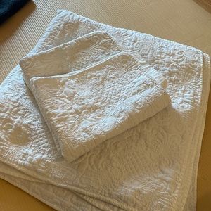 Quilting blanket and pillow cover sets